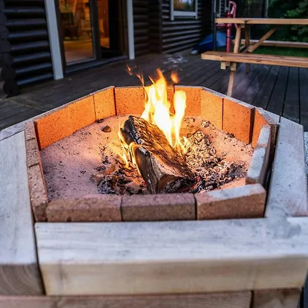 Feriehus Finnish-inspired Log Near